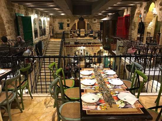 dont-enter-cafes-eateries_kuwait