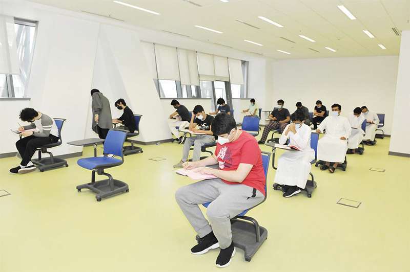 6000-students-take-aptitude-tests_kuwait