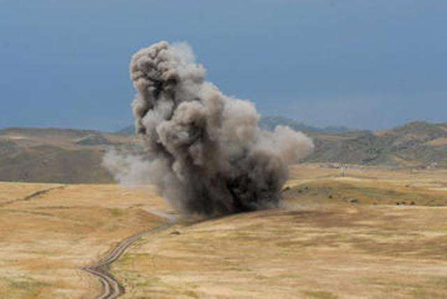 officers-from-explosives-disposal-unit-detonated-landmines_kuwait