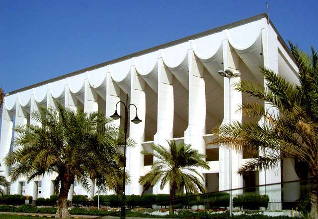 parliament-session-adjourned-as-mps-sit-in-ministers-chairs_kuwait