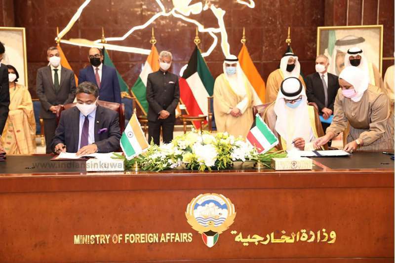 india-kuwait-signs-mou-to-make-indian-domestic-workers-under-legal-framework_kuwait