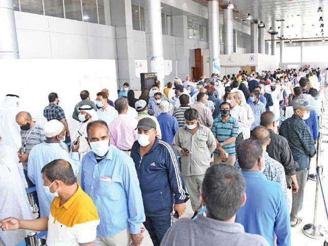 large-turnout-for-vaccination-on-eid-aladha_kuwait