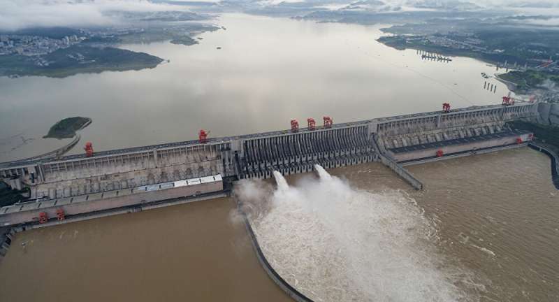 rising-water-levels-are-the-biggest-threat-to-dams-in-the-world_kuwait