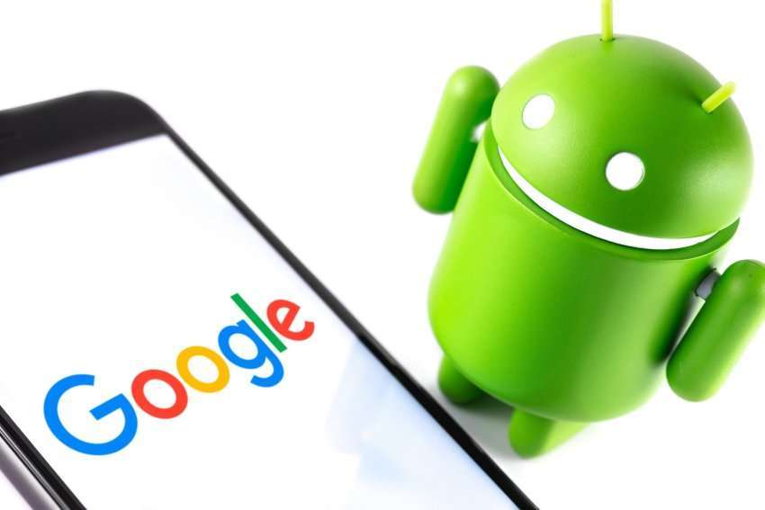 delete-it-now-from-your-phone--google-bans-11-new-applications_kuwait