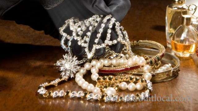 diamond-ring-and-gold-jewellery-were-stolen_kuwait