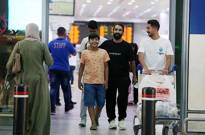 thousands-of-egyptians-indians-continue-to-arrive-in-kuwait_kuwait