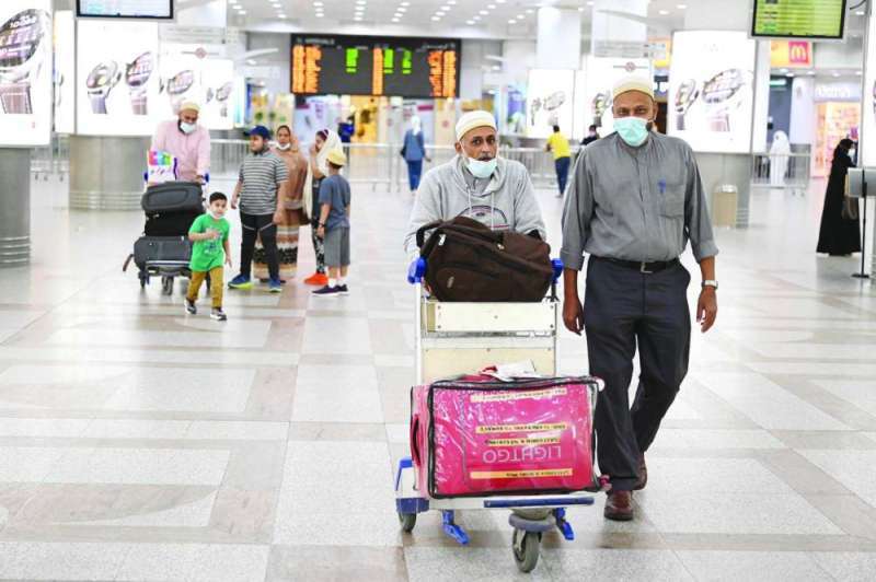 arrivals-and-departures-at-kuwait-airport-still-sheepish_kuwait