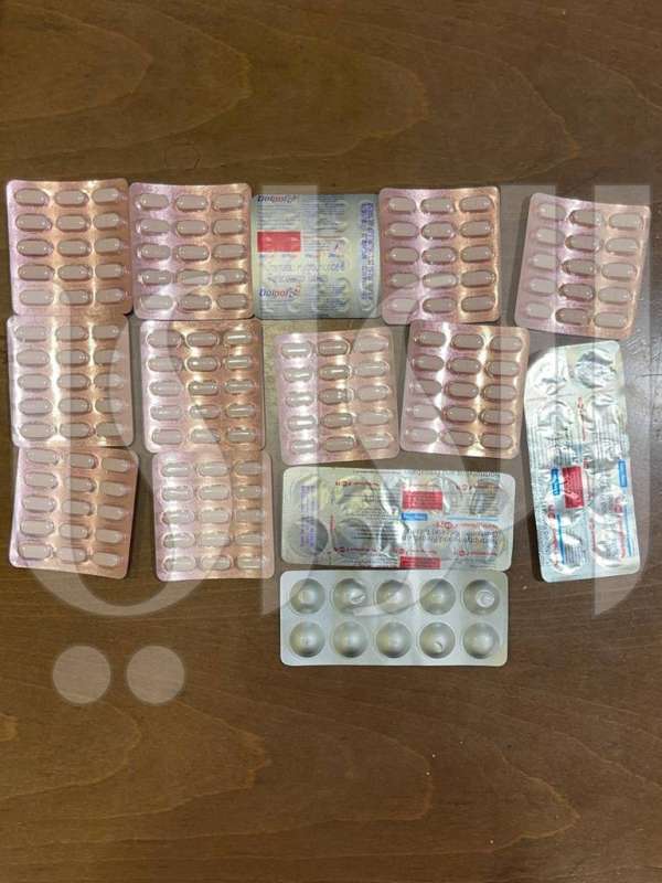 two-indians-arrested-as-they-attempt-to-smuggle-450-tramadol-pills_kuwait
