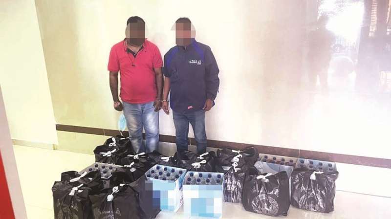 two-asians-arrested-running-a-liquor-factory-in-hawally_kuwait