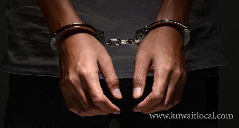 two-officers-arrested-for-brawling_kuwait