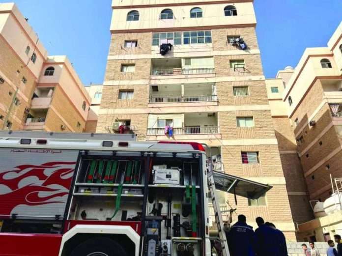 fire-destroys-the-7th-floor-apartment-of-a-residential-building_kuwait