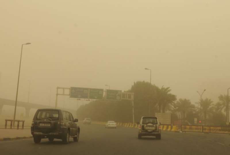 thursday-and-friday-are-expected-to-be-dusty-with-thunderstorms_kuwait