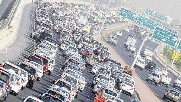 traffic-returns-to-the-streets-as-students-return-to-school_kuwait