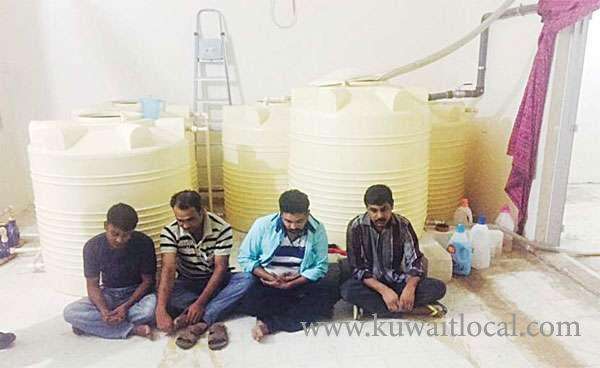 4-indians-held-in-liquor-factory-bust_kuwait