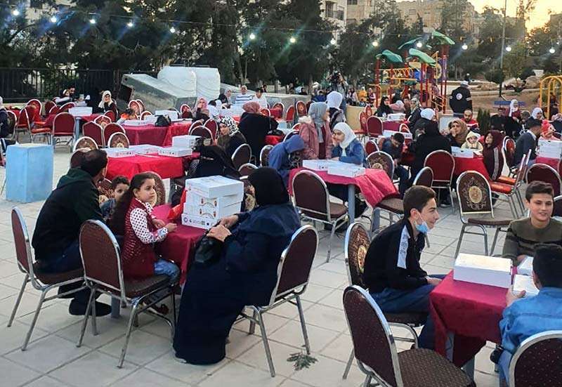 kuwaiti-red-crescent-serves-ramadan-iftar-to-syrian-refugees-in-jordan_kuwait