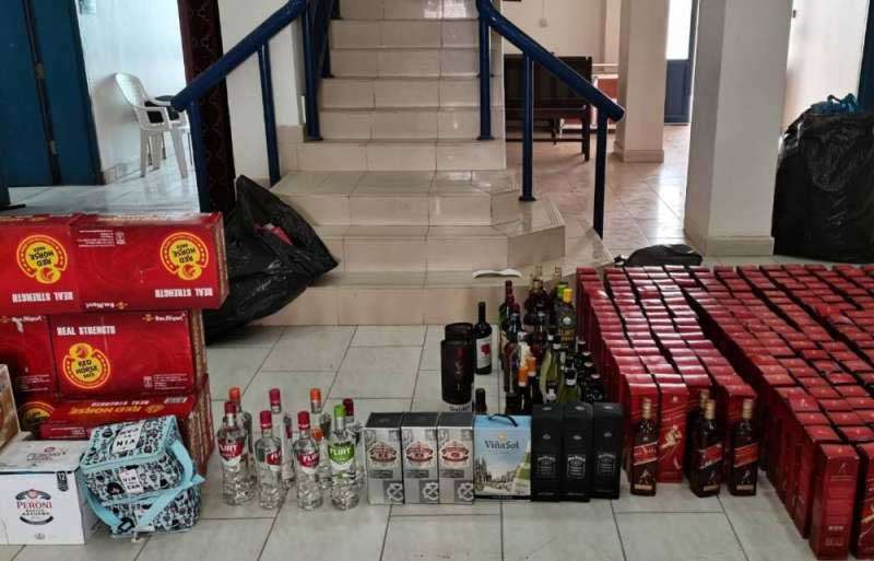 kuwaiti-customs-seized-700-bottles-of-liquor-from-a-yacht_kuwait