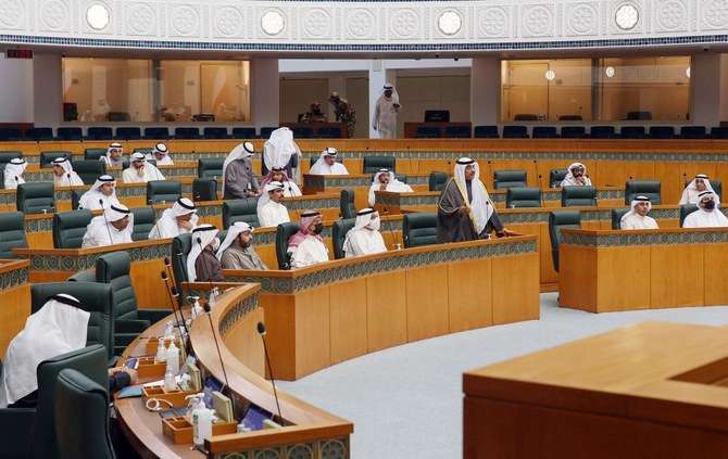 committee-favors-the-use-of-the-smart-app-for-reporting-minor-accidents_kuwait