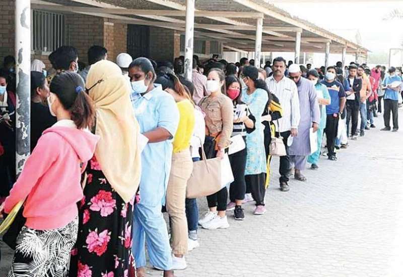 expatriate-medical-testing-centers-continue-to-see-a-heavy-rush_kuwait
