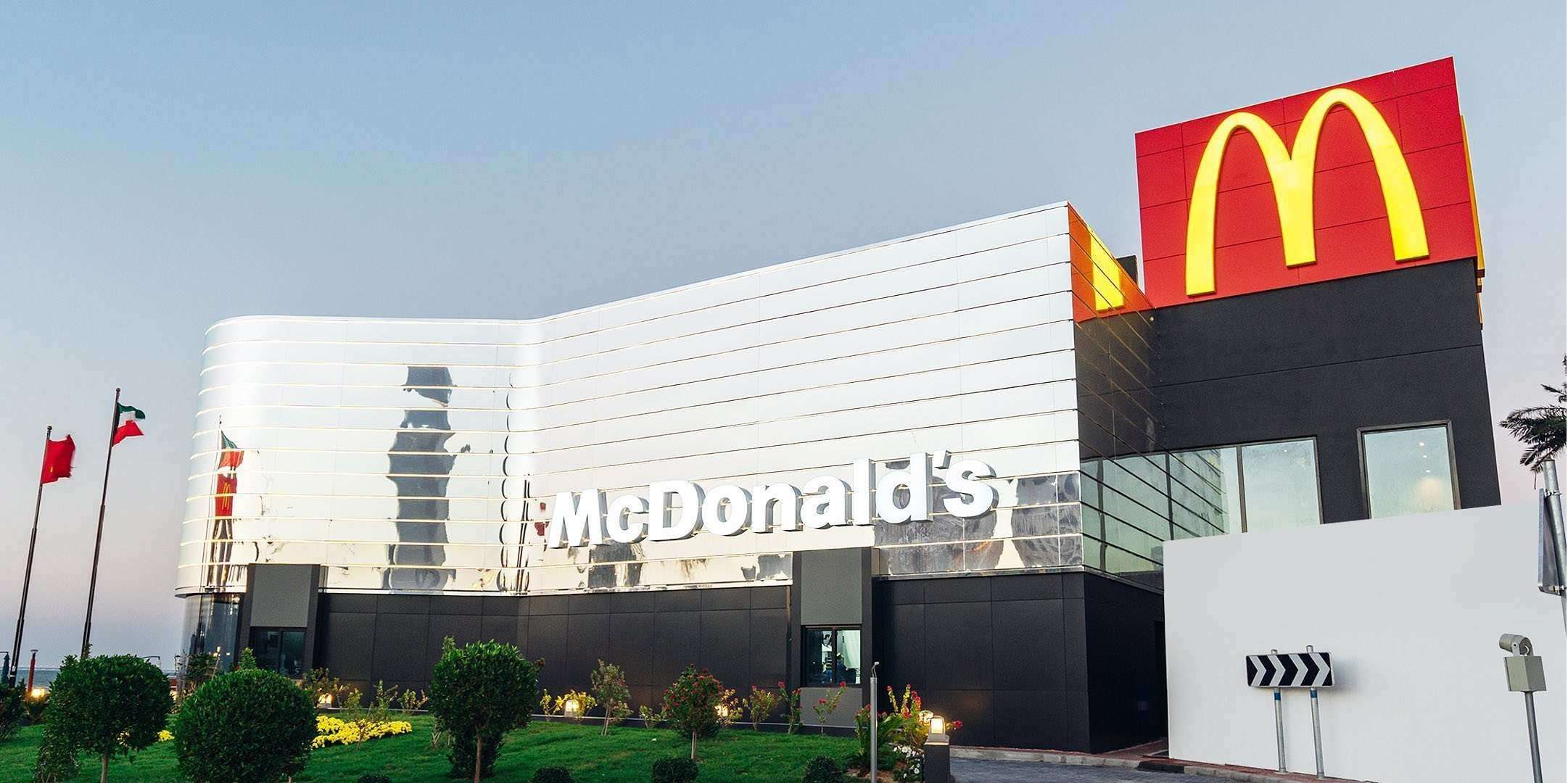 mcodnalds-opened-a-new-big-branch-24by7-on-gulf-road-near-kuwait-towers_kuwait