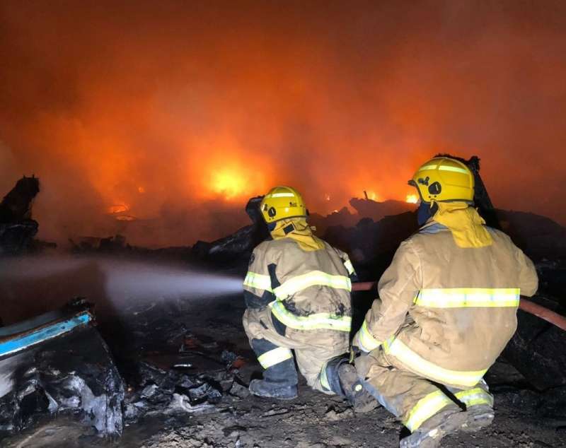 firefighters-managed-to-control-a-huge-fire-in-mina-abdullah_kuwait
