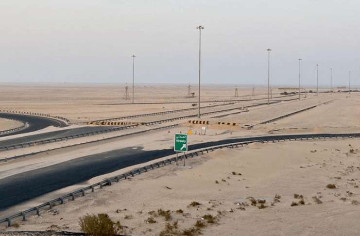 the-abdali-road-leading-to-the-boubiyan-bridge-is-closed-for-traffic_kuwait