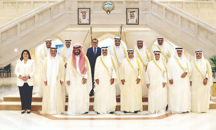 the-cabinet-is-urged-to-prioritize-the-economy_kuwait