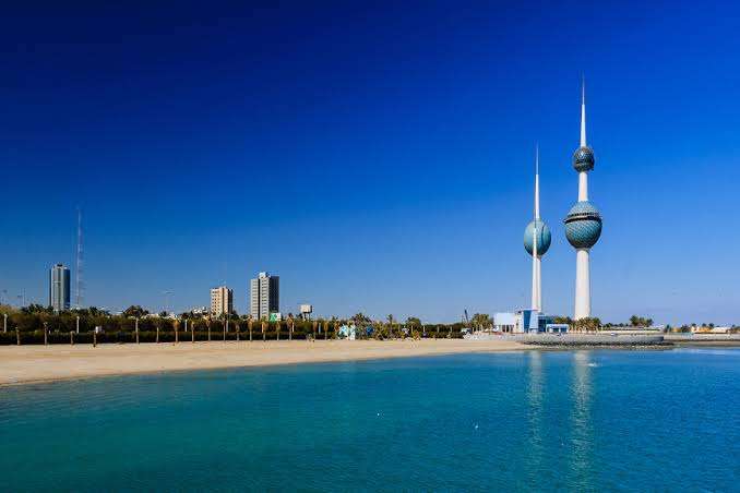 kuwaitis-and-expats-complain-about-beaches-neglect_kuwait