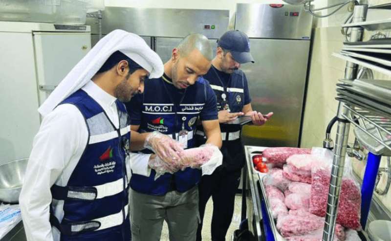 shutdown-of-a-restaurant-tire-factory-food-warehouse-and-garage-due-to-violations_kuwait