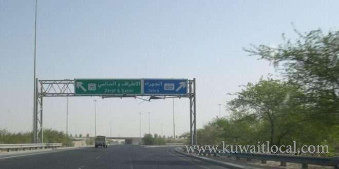 expat-worker-killed,-11-wounded-as-bus-overturns_kuwait