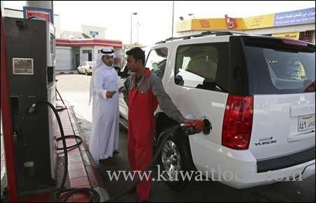 fuel-price-freeze-to-until-end-of-2016_kuwait