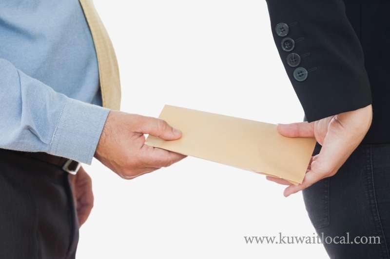 foreigners-pay-bribe-to-get-job-in-kuwait-rather-than-other-countries_kuwait