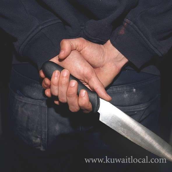 taxi-driver-robbed-,-stabbed_kuwait
