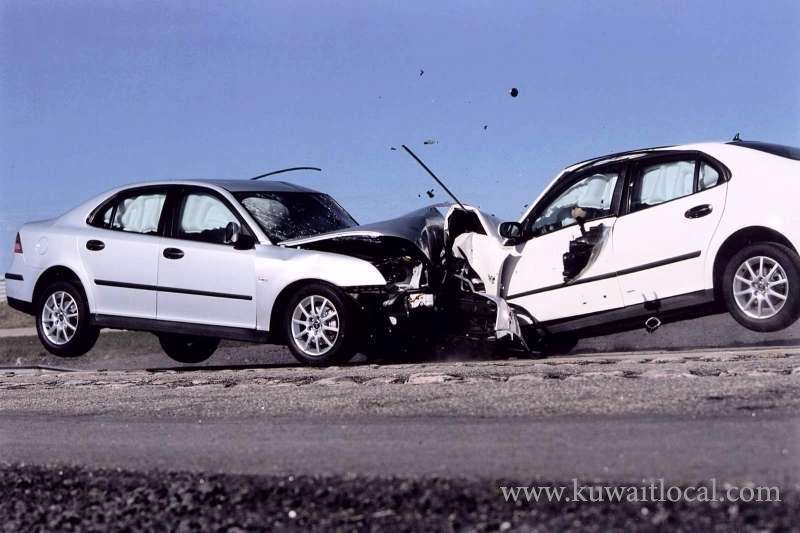4-kuwaiti-citizens-sustained-serious-injuries-when-two-vehicles-collided-on-wafra-road_kuwait