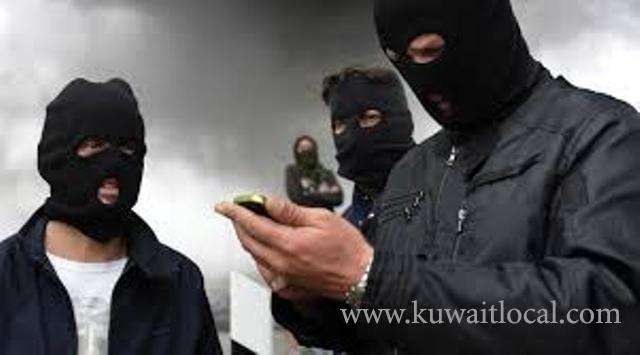 cops-looking-for-3-masked-men-wearing-dishdasha-for-threatening-to-kill-an-asian-and-robbing-him_kuwait