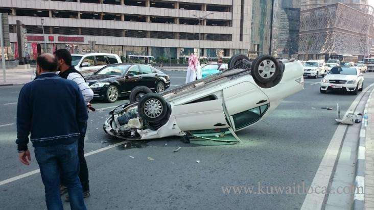 3-kuwaitis-died-after-their-vehicle-toppled-on-the-salmi-motorway_kuwait