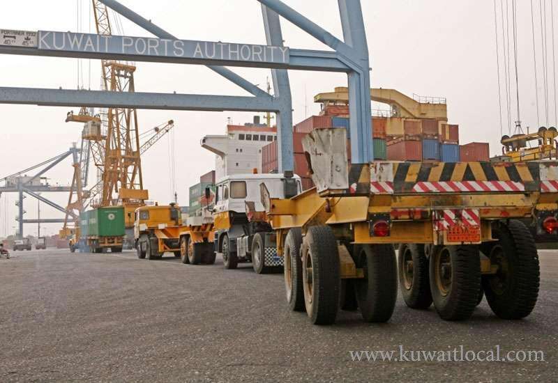 security-team-has-been-assigned-to-closely-monitor-the-arrival-and-departure-of-containers-at-shuwaikh-port_kuwait