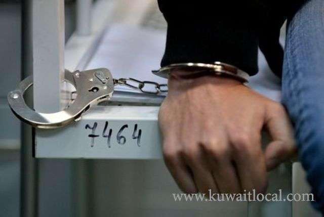police-arrested-2-bangladeshis-for-forging-passports_kuwait