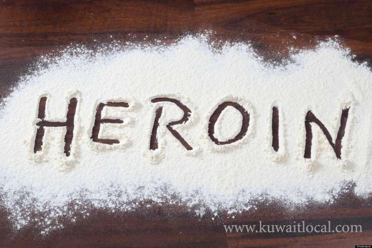pakistani-caught-with-heroin-and-drug-addiction-tools_kuwait