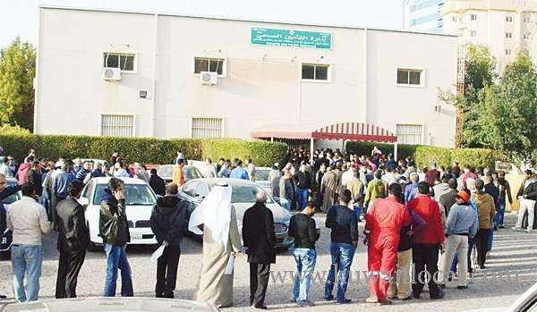 health-insurance-crisis-continues-as-long-queues-of-expatriates-_kuwait