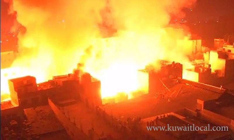 a-huge-fire-raged-through-the-central-handicraft-market_kuwait