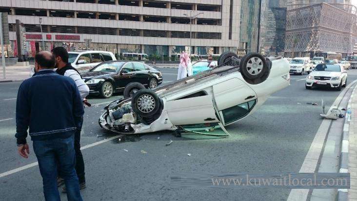 16-year-old-kuwaiti-citizen-died-and-his-father-sustained-serious-injuries-when-a-vehicle-toppled-on-mutla-road_kuwait